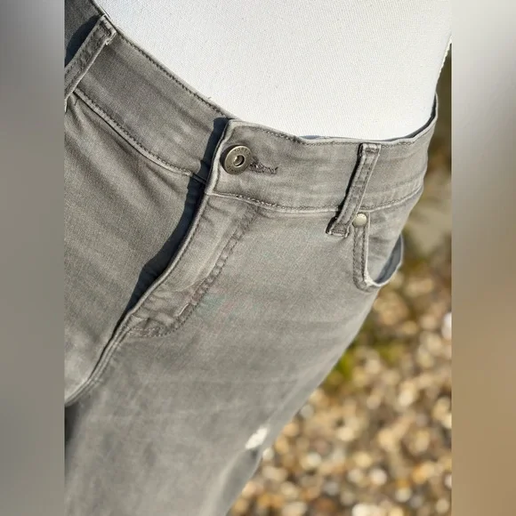 Torrid Bombshell Skinny Super Soft High-Rise Jeans 20R - Picture 3 of 8